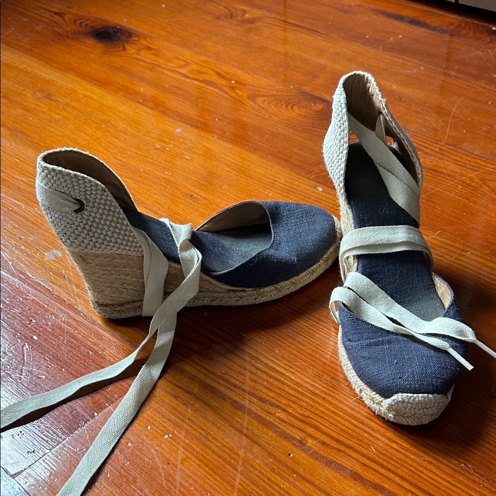 Tie-Up Espadrille Wedge Sandals in Black